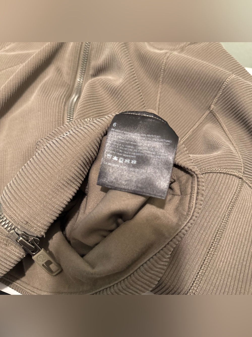 Lululemon Ribbed Softstreme Jacket - Picture 2 of 11